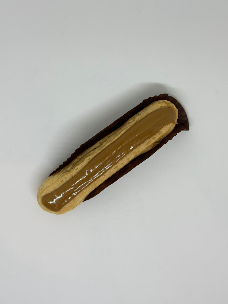 Eclair au café.png